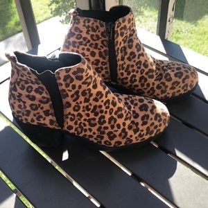 Cute cheetah booties!!!